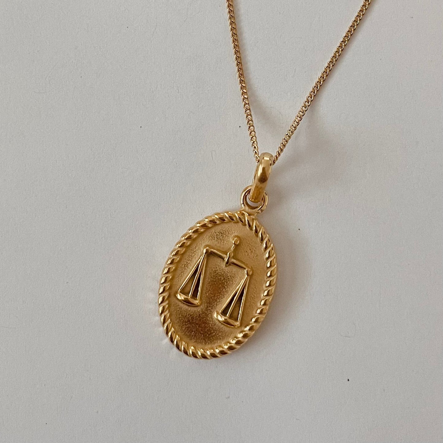 Zodiac 2.0 Necklace - 18k Gold Plated